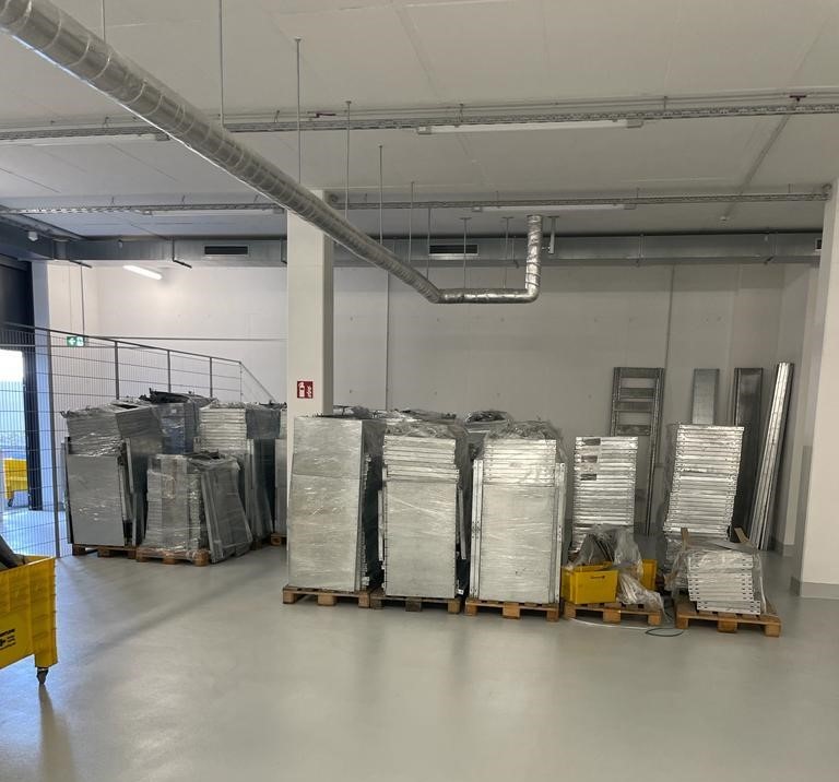 Metal shelves on EU palletes