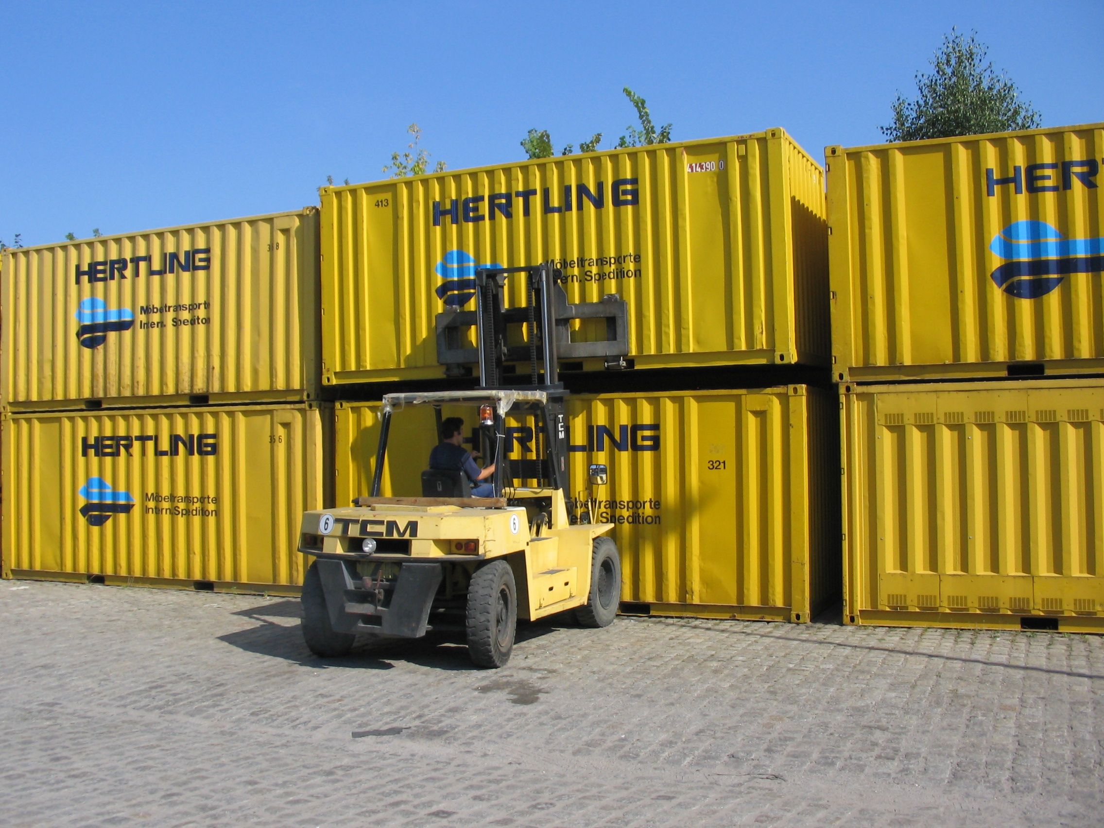 Rent HERTLING storage container container storage with forklift