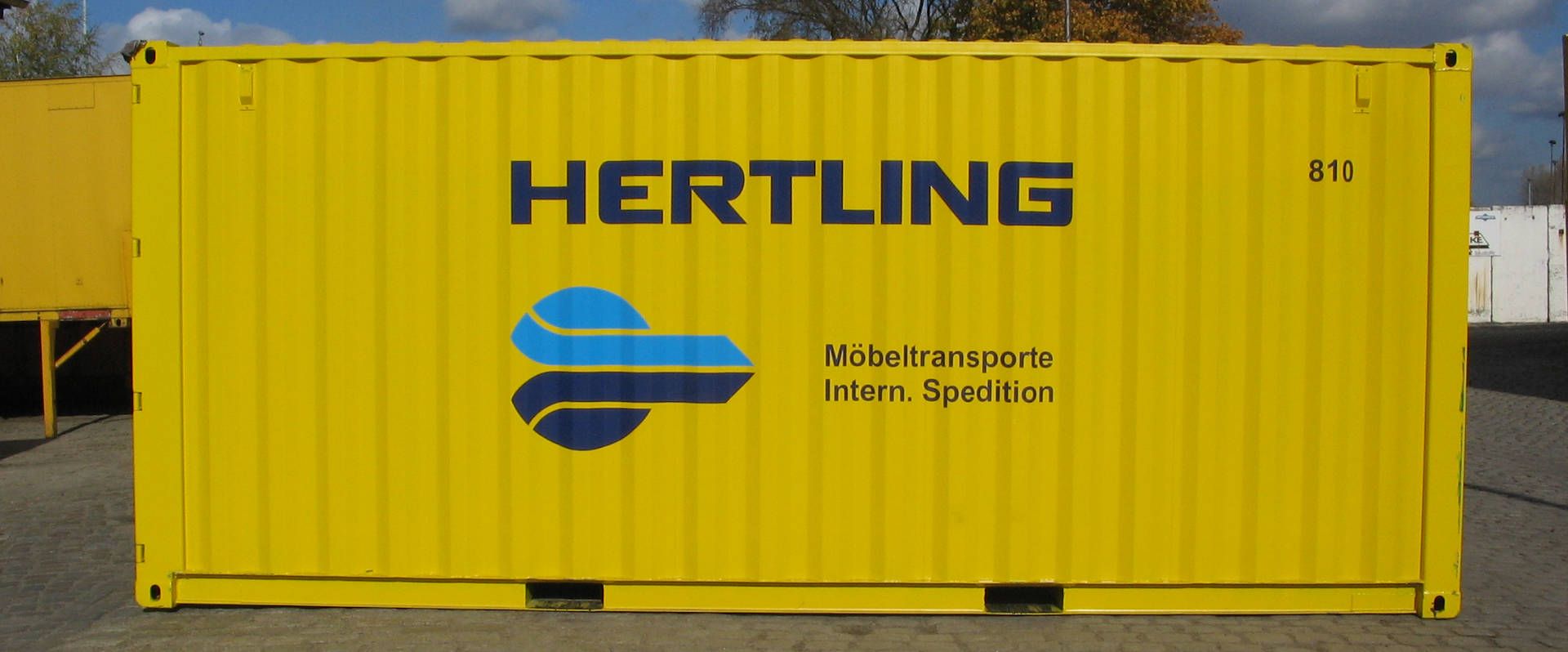 HERTLING rental 20-foot self storage storage container Berlin Charlottenburg