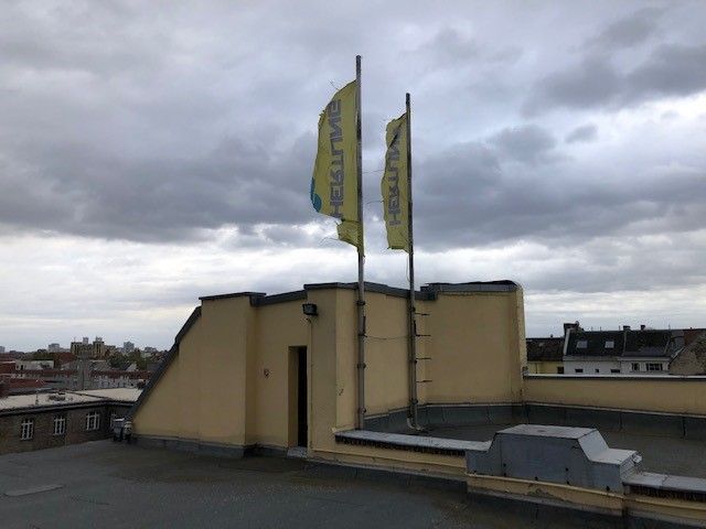 HERTLING bekommt neue Fahnen nach dem Sturm