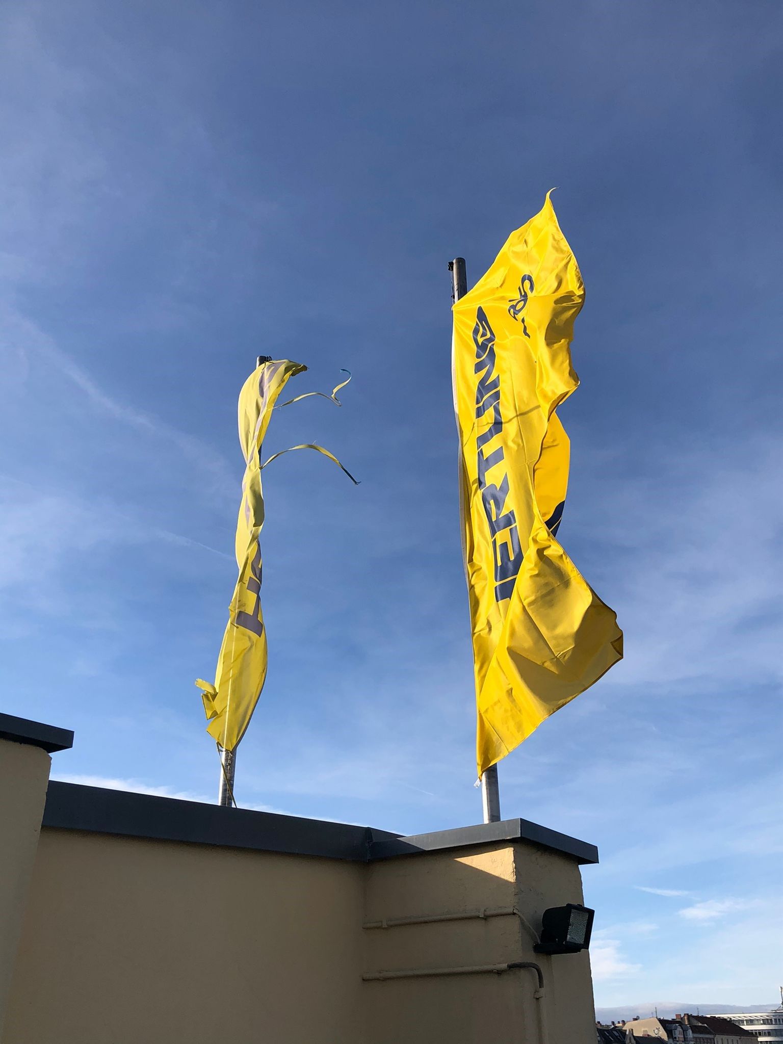 HERTLING new flags on the roof
