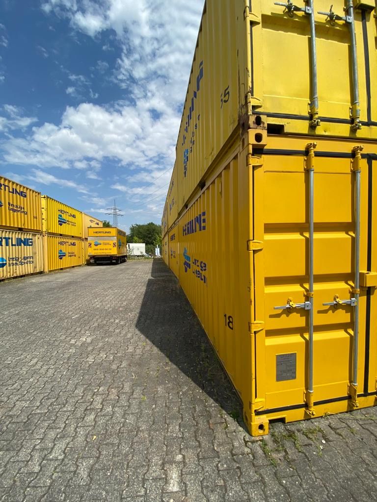 Rent storage containers in Frankfurt / Main