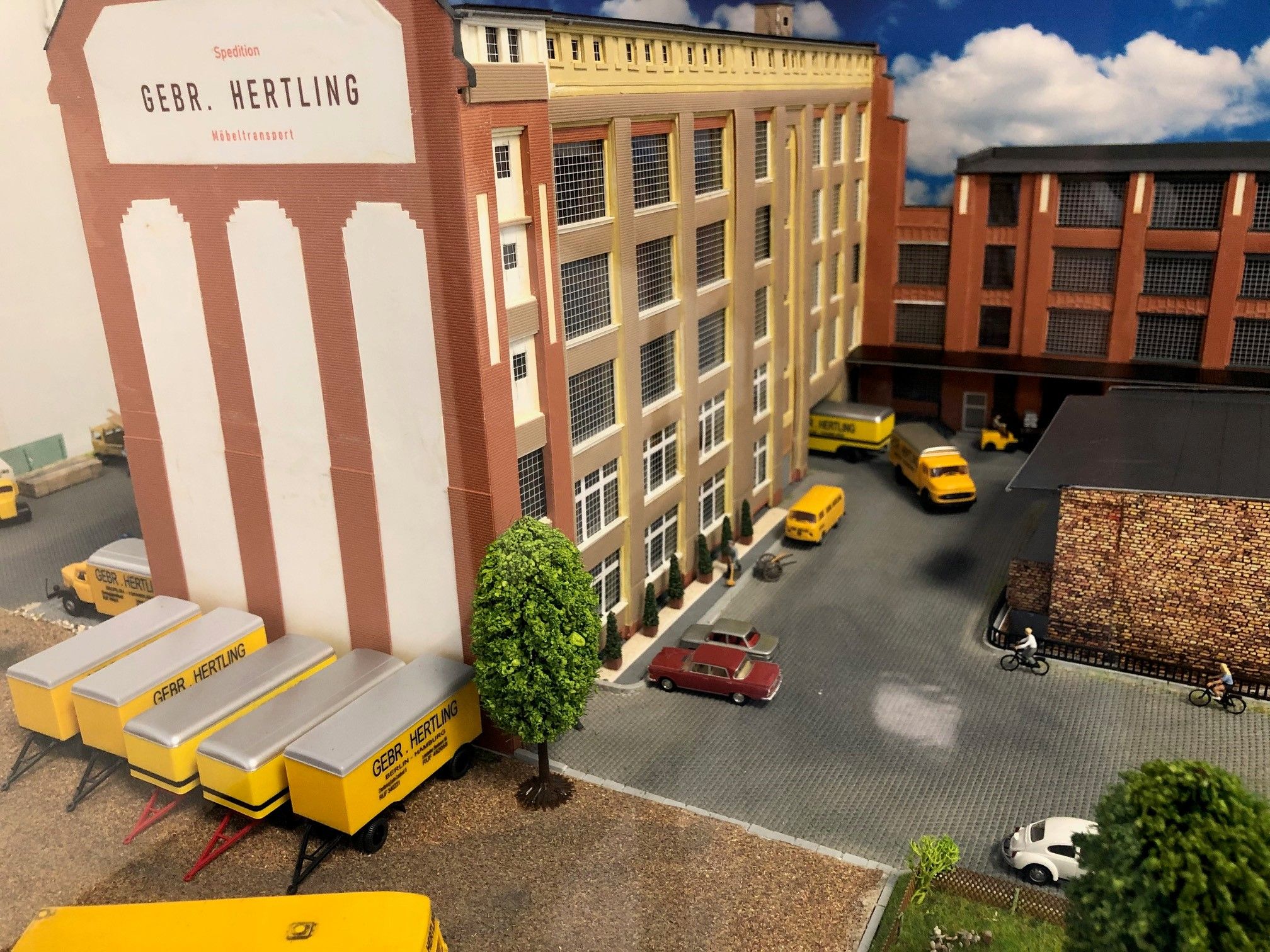 Hertling house model